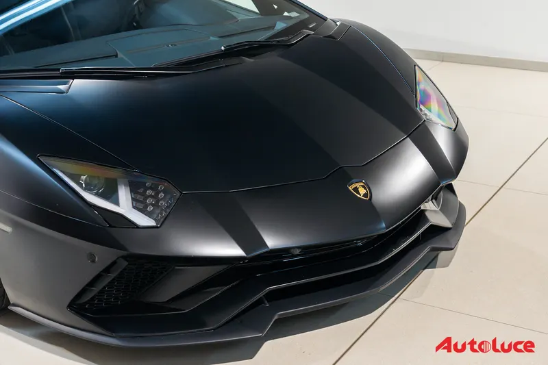 Lamborghini AVENTADOR S 34