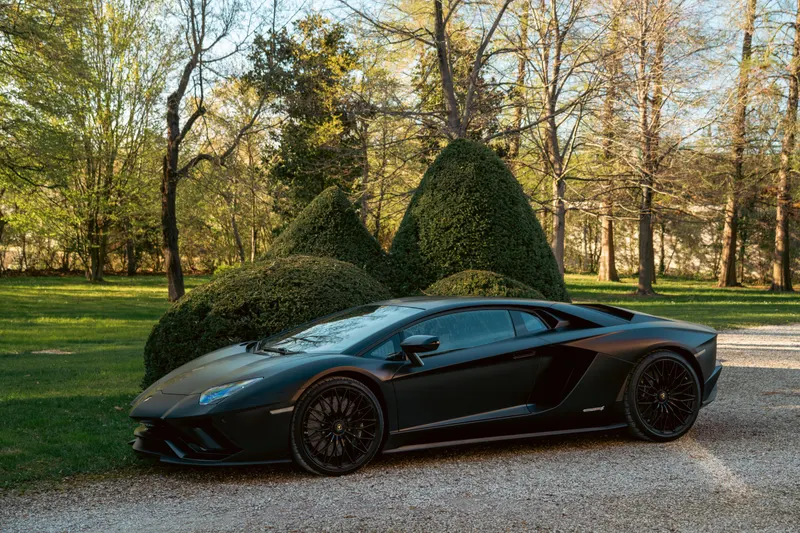 Lamborghini AVENTADOR S 48