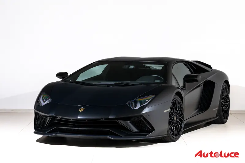 Lamborghini AVENTADOR S 58