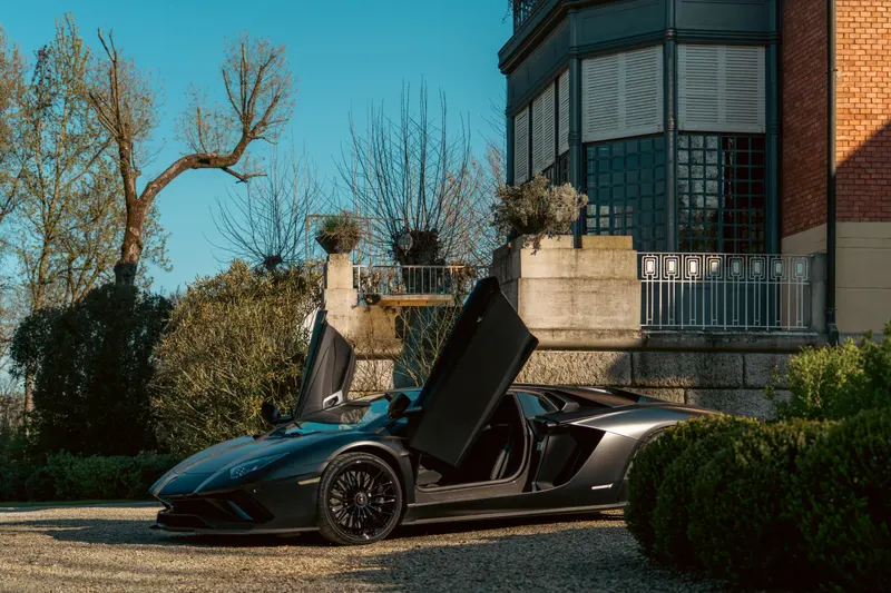 Lamborghini AVENTADOR S 44