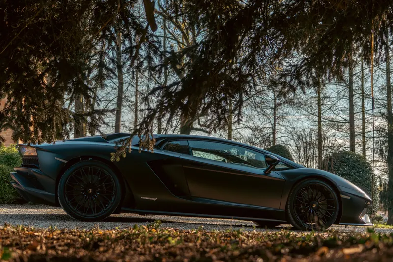 Lamborghini AVENTADOR S 51