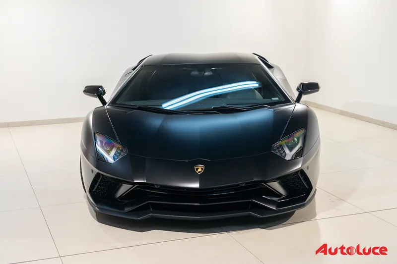 Lamborghini AVENTADOR S 29