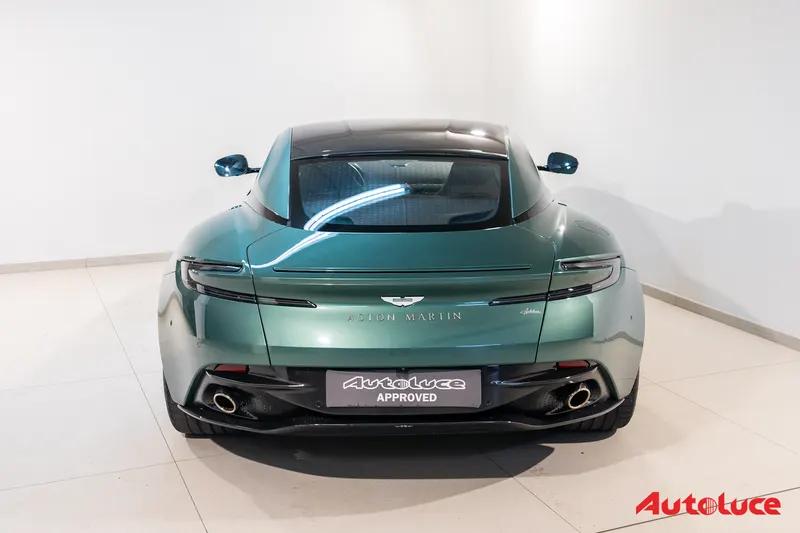 Aston Martin DB12 44