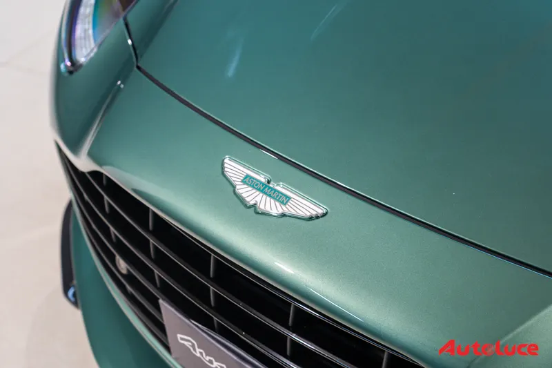 Aston Martin DB12 47