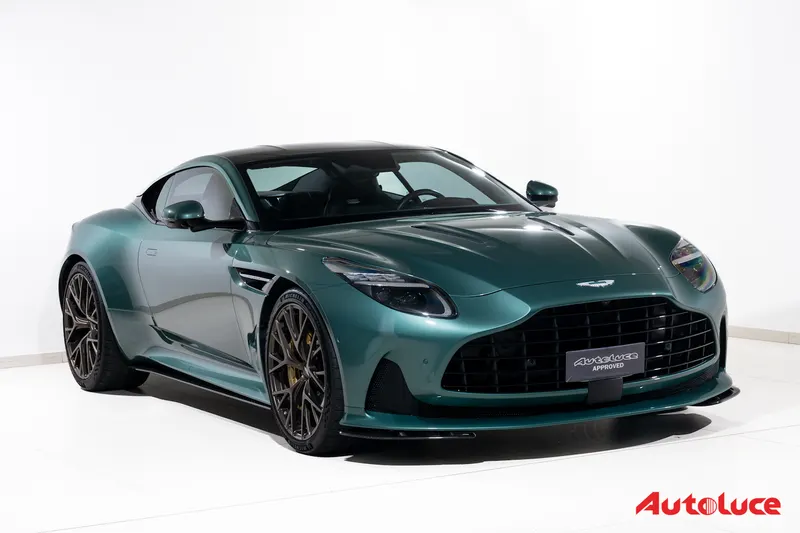 Aston Martin DB12 3