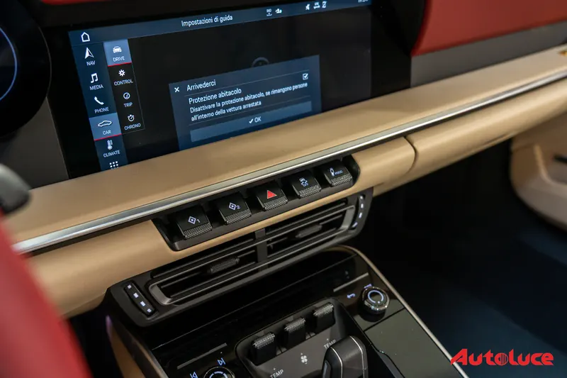 Porsche 911 4S TARGA HERITAGE DESIGN EDITION 27