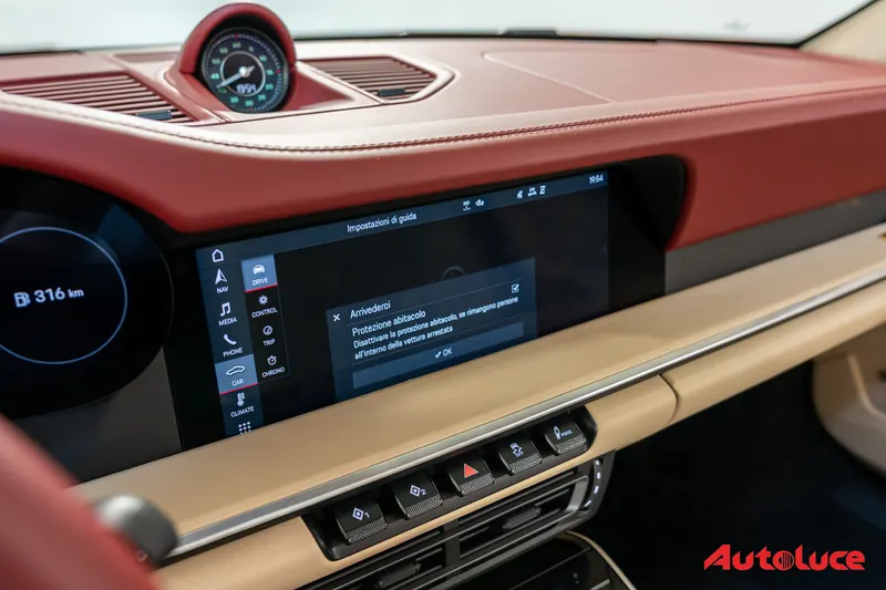 Porsche 911 4S TARGA HERITAGE DESIGN EDITION 26