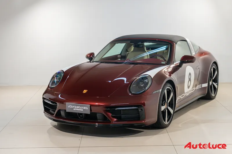 Porsche 911 4S TARGA HERITAGE DESIGN EDITION 43