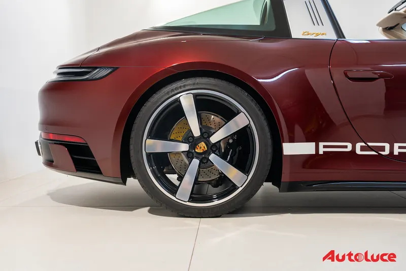 Porsche 911 4S TARGA HERITAGE DESIGN EDITION 13