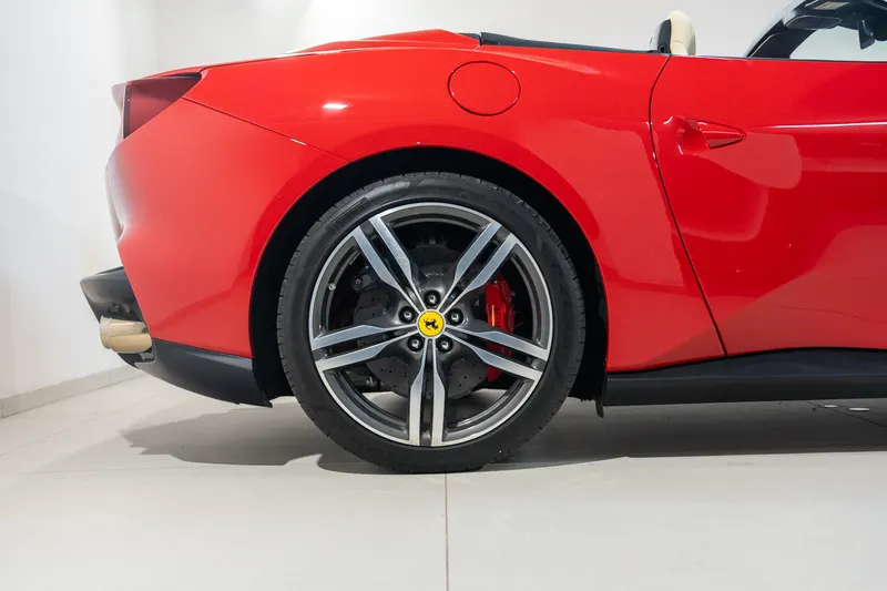 Ferrari PORTOFINO M 10