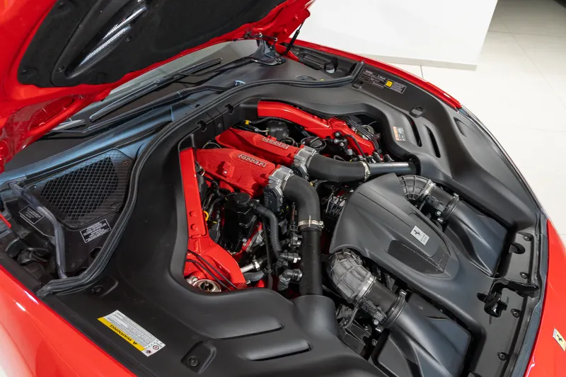 Ferrari PORTOFINO M 33