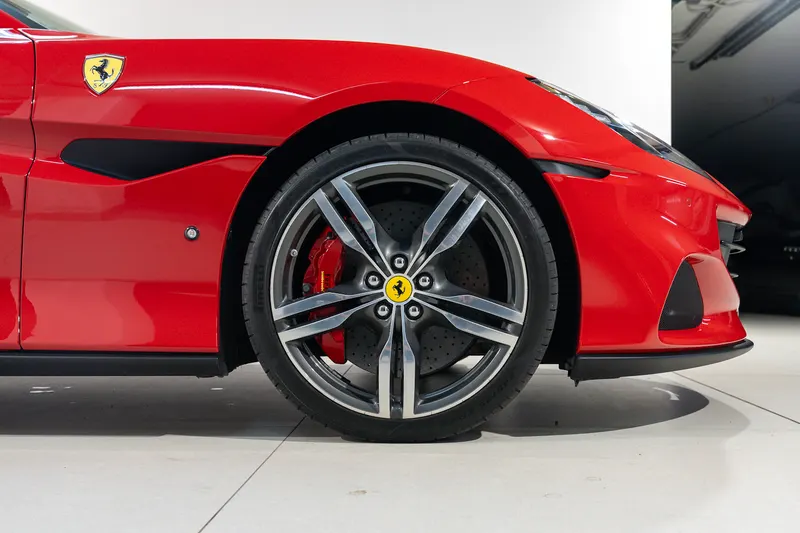 Ferrari PORTOFINO M 12