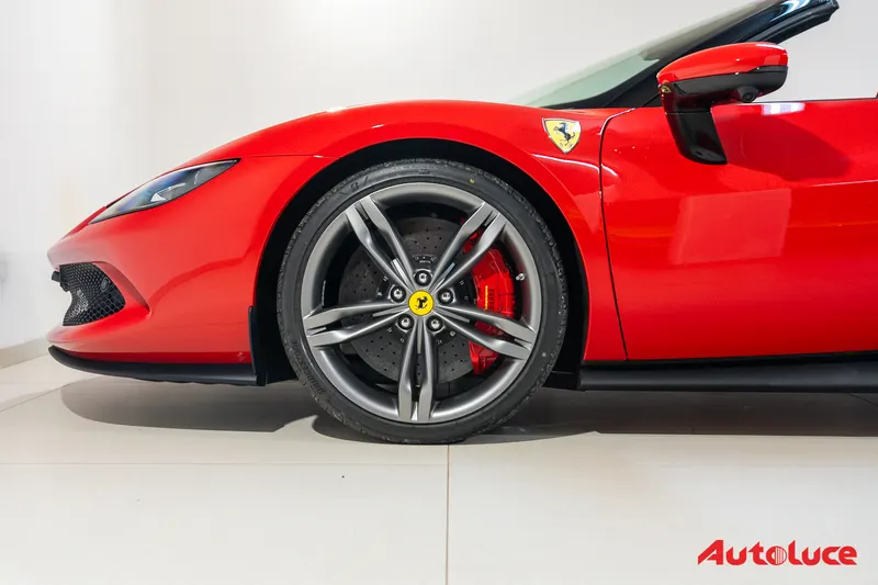 Ferrari 296 GTS 13