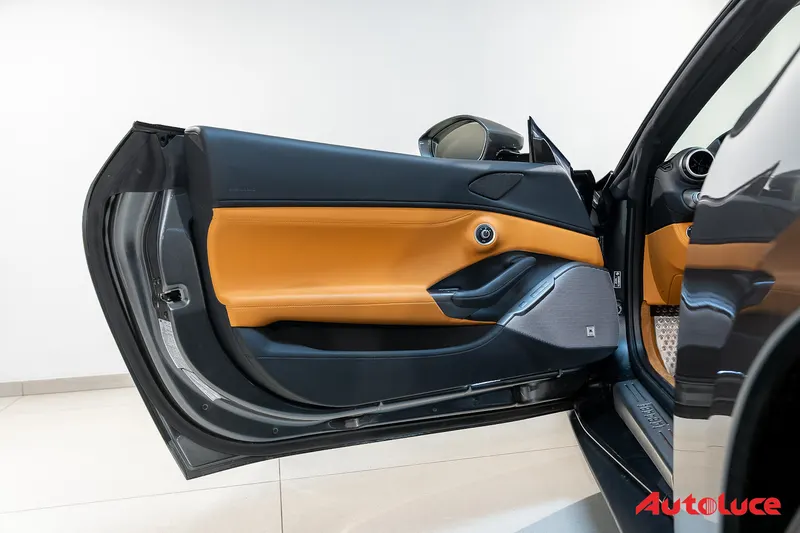Ferrari PORTOFINO M 10