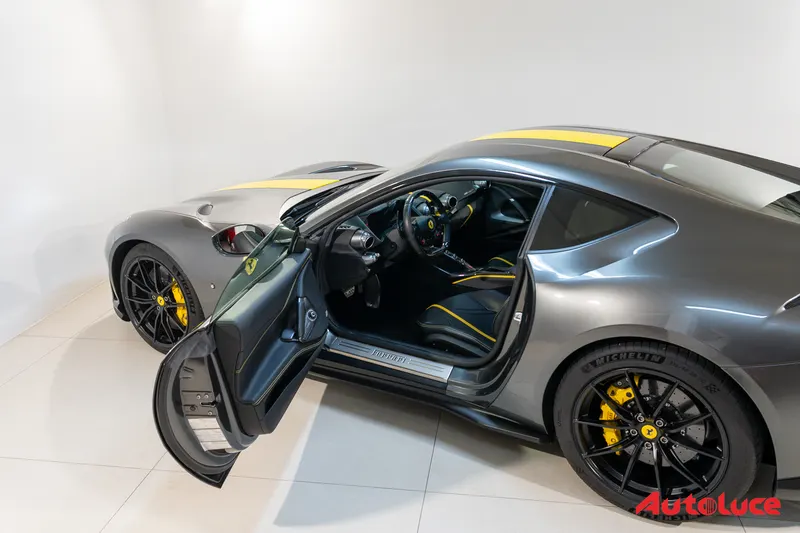 Ferrari 812 SUPERFAST 13