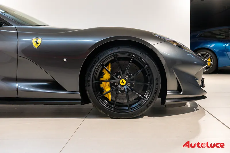 Ferrari 812 SUPERFAST 12