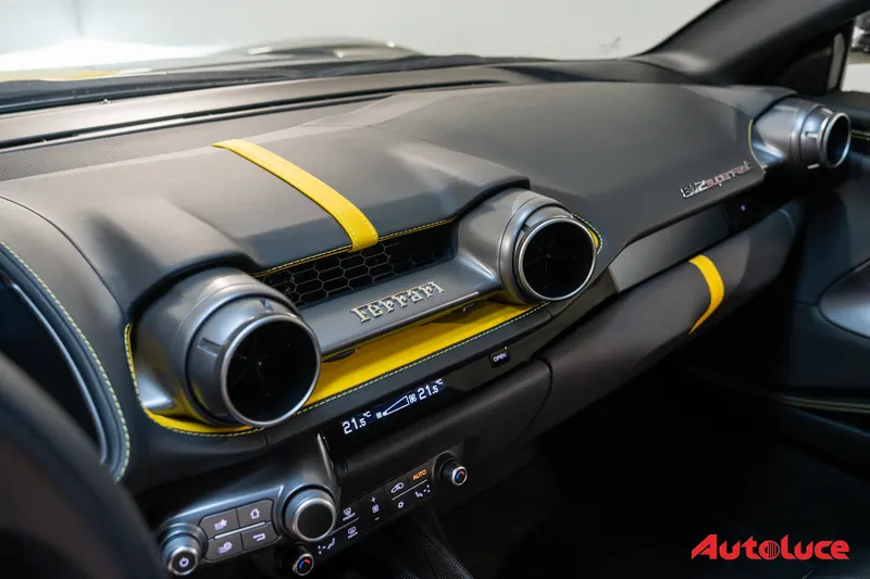 Ferrari 812 SUPERFAST 29