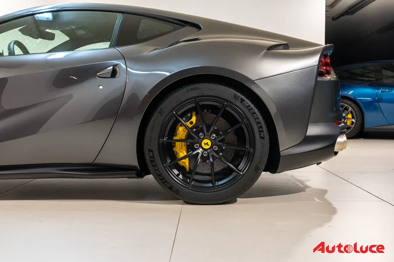 Ferrari 812 SUPERFAST 9
