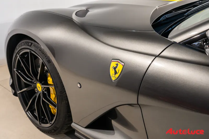 Ferrari 812 SUPERFAST 8