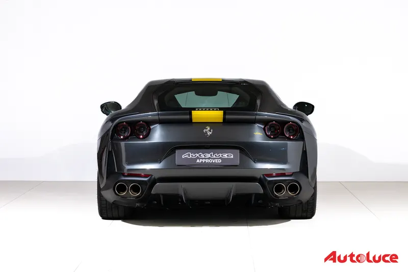 Ferrari 812 SUPERFAST 5