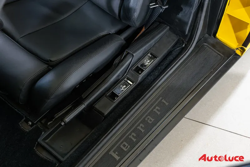Ferrari TESTAROSSA MONODADO 26