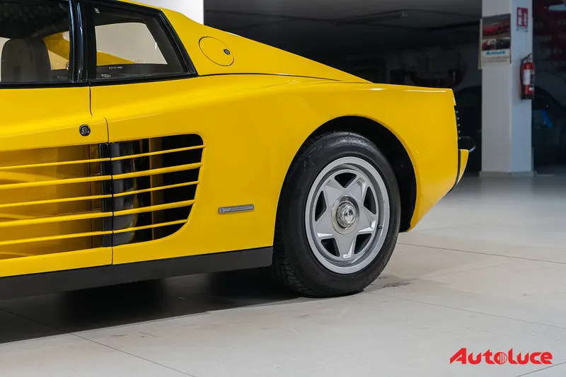Ferrari TESTAROSSA MONODADO 9