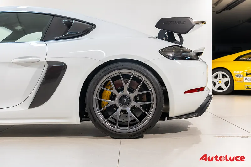 Porsche 718 CAYMAN GT4 RS WEISSACH 9