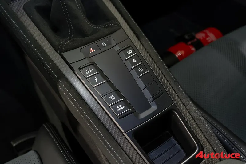 Porsche 718 CAYMAN GT4 RS WEISSACH 27