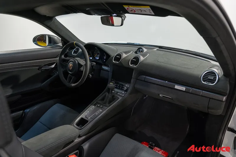 Porsche 718 CAYMAN GT4 RS WEISSACH 15