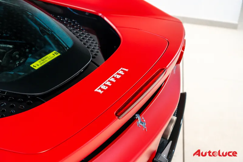Ferrari SF90 STRADALE 37