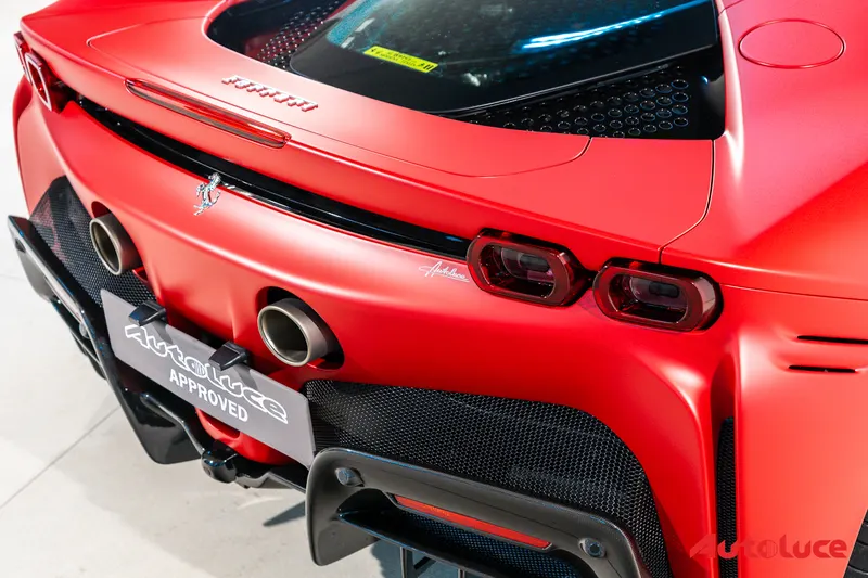 Ferrari SF90 STRADALE 39