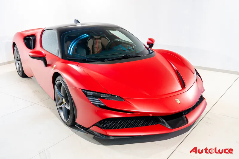 Ferrari SF90 STRADALE 30