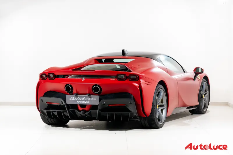 Ferrari SF90 STRADALE 4