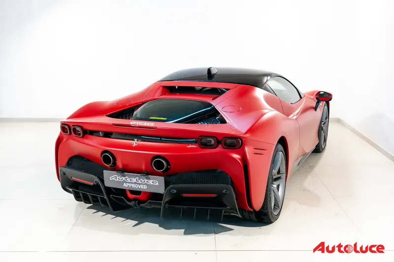 Ferrari SF90 STRADALE 31