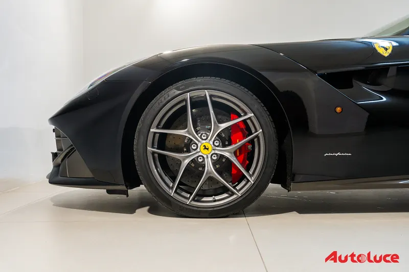 Ferrari F12 BERLINETTA 7