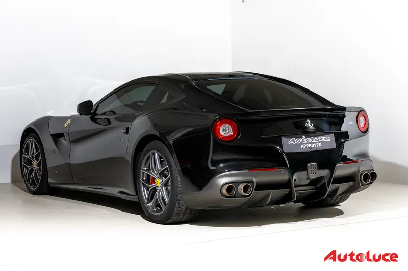 Ferrari F12 BERLINETTA 6