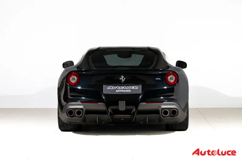 Ferrari F12 BERLINETTA 5