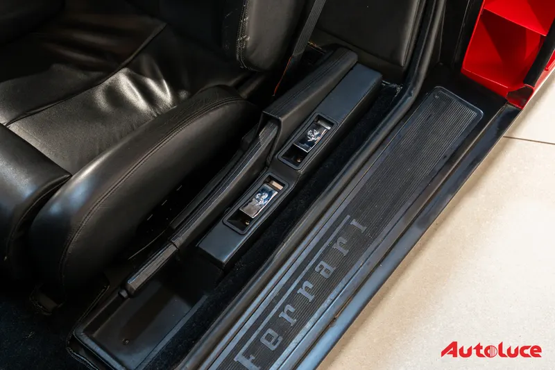 Ferrari TESTAROSSA 28