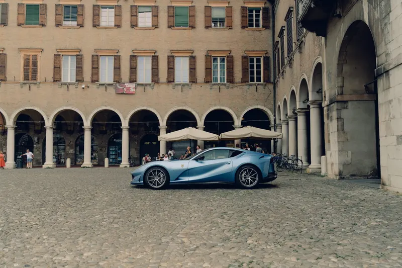 Ferrari 812 SUPERFAST 72