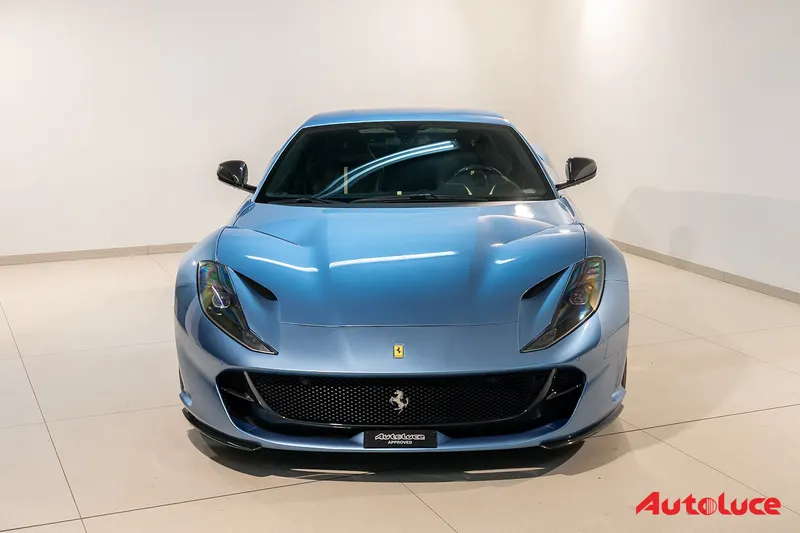 Ferrari 812 SUPERFAST 38