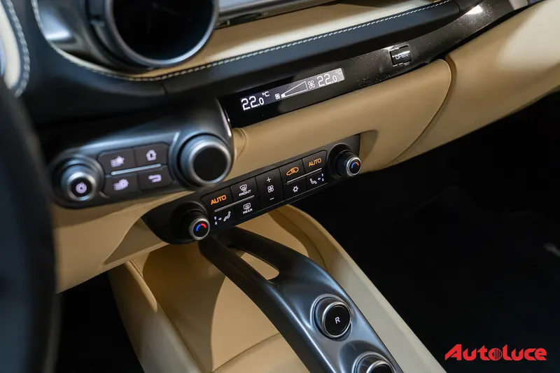 Ferrari 812 SUPERFAST 27