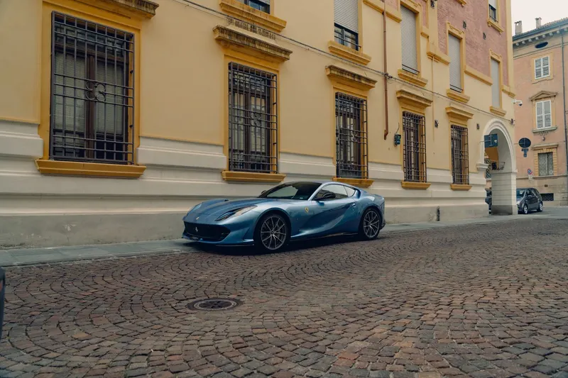 Ferrari 812 SUPERFAST 60
