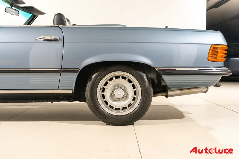 Mercedes-Benz SL 350 (R107) 12