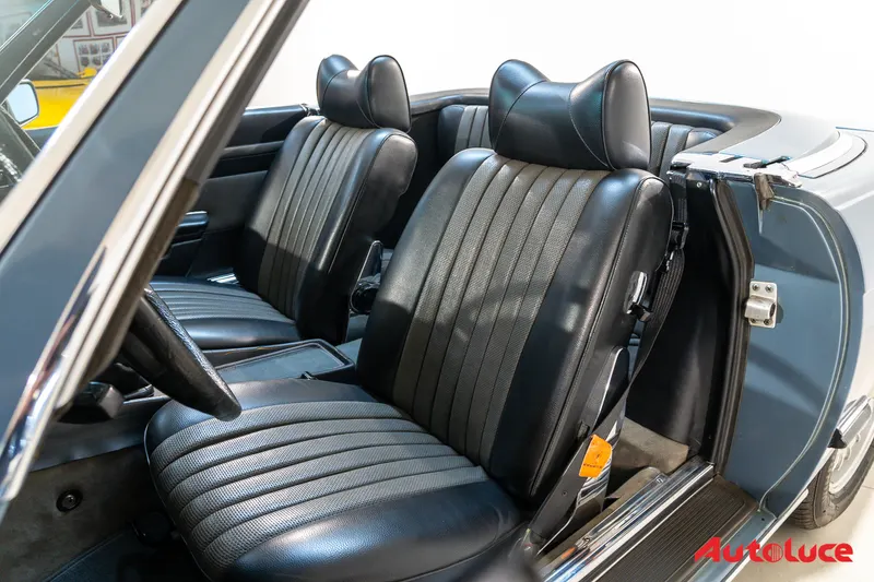 Mercedes-Benz SL 350 (R107) 22