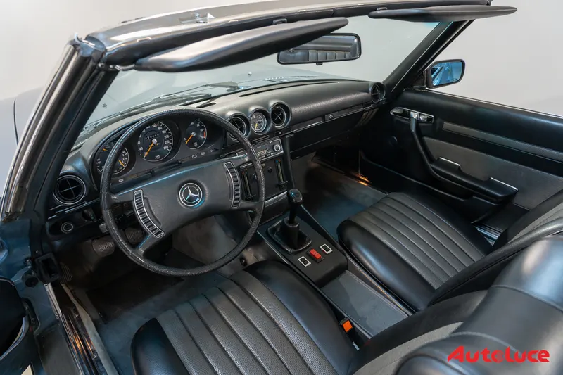 Mercedes-Benz SL 350 (R107) 17