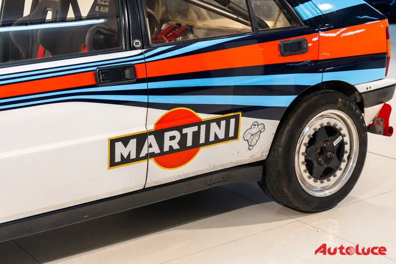 Lancia DELTA HF INTEGRALE 8V UFFICIALE MARTINI 'MICHELIN' 30