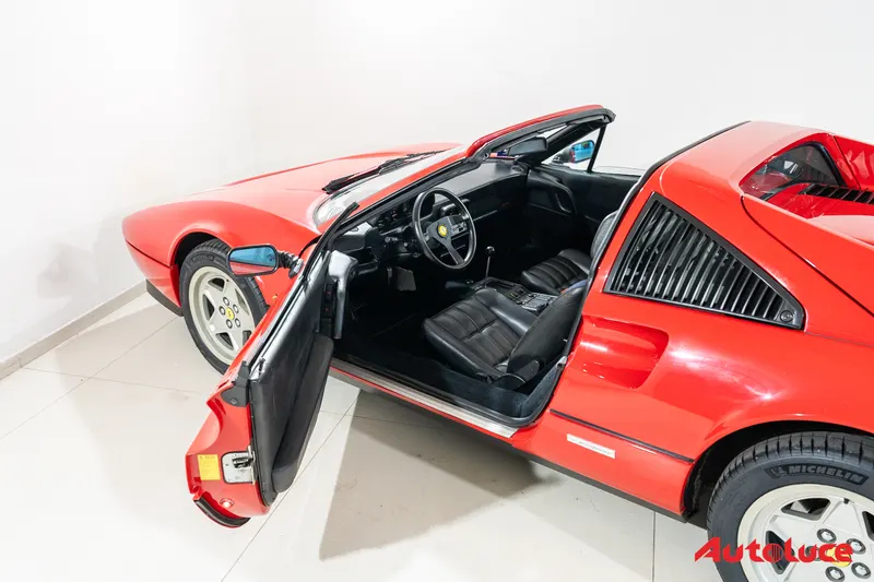 Ferrari 328 GTS 13