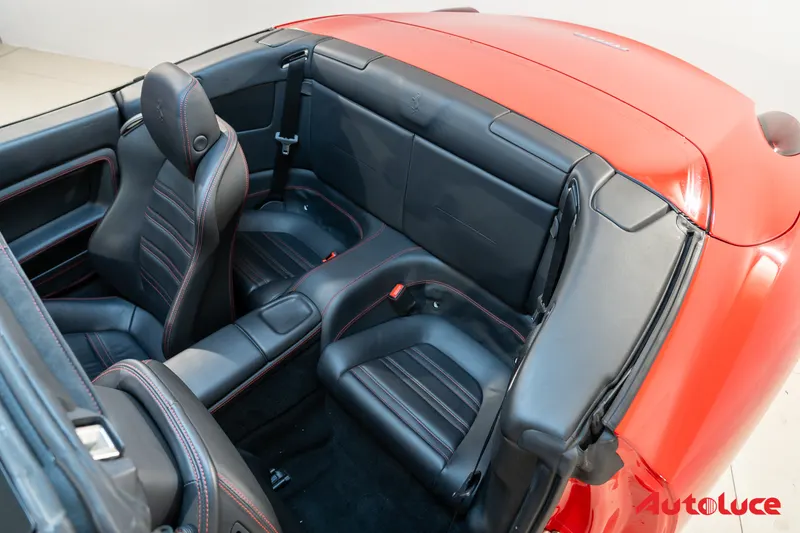 Ferrari CALIFORNIA 21