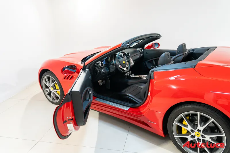 Ferrari CALIFORNIA 16
