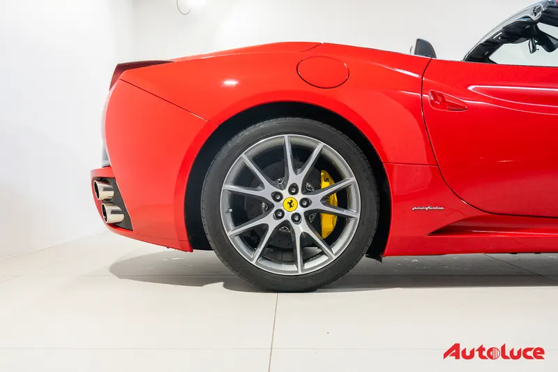 Ferrari CALIFORNIA 13